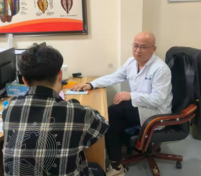 河池市|男科医师高朋磊：守护男性健康，专业男科诊疗